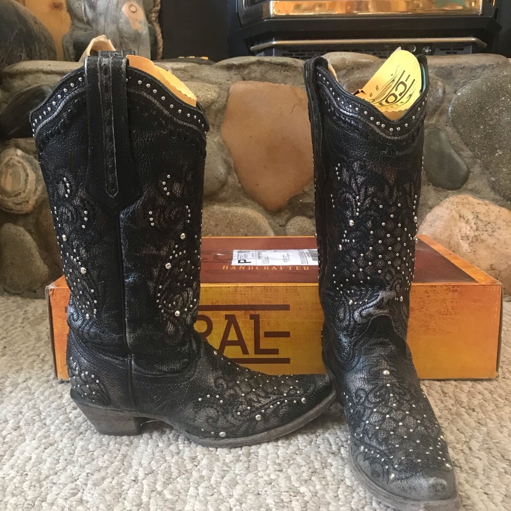 Corral boots size 7